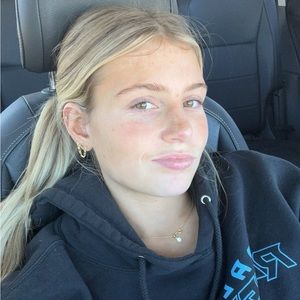 Meet your Posher, Carly